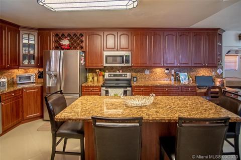 205 E 12th St, Hialeah, FL 33010 photo 1