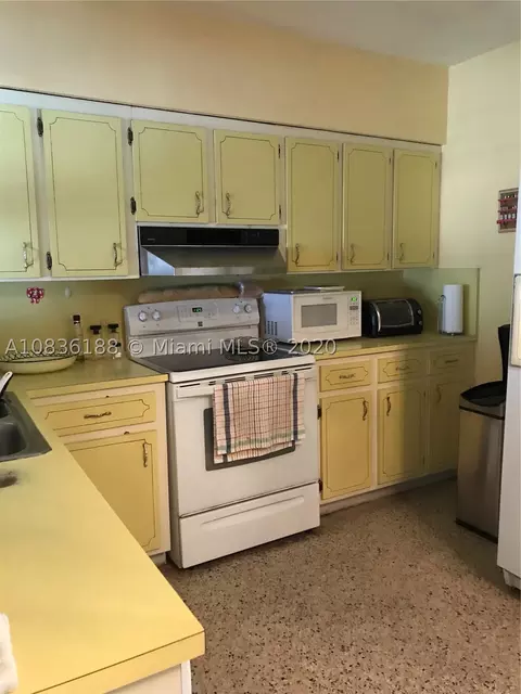 741 E 54th St, Hialeah, FL 33013 photo 11