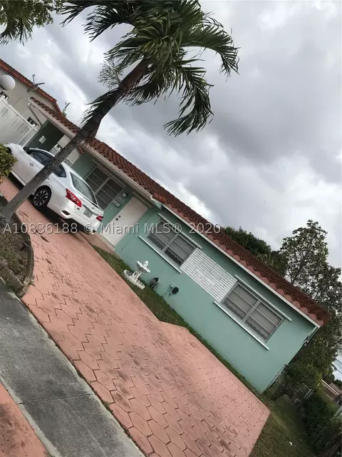 741 E 54th St, Hialeah, FL 33013 photo 1