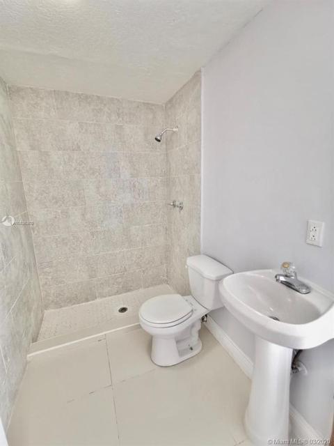 617 SE 4th Pl, Hialeah, FL 33010 photo 12