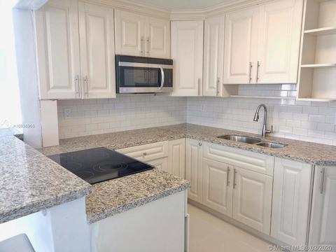 617 SE 4th Pl, Hialeah, FL 33010 photo 4