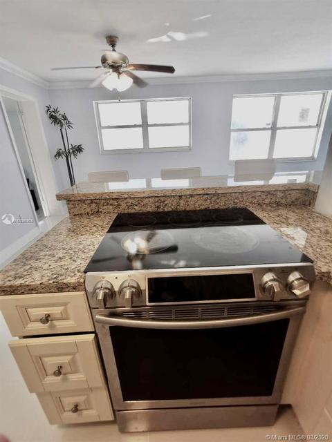 617 SE 4th Pl, Hialeah, FL 33010 photo 9