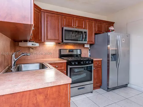 520 E 58th St, Hialeah, FL 33013 photo 8