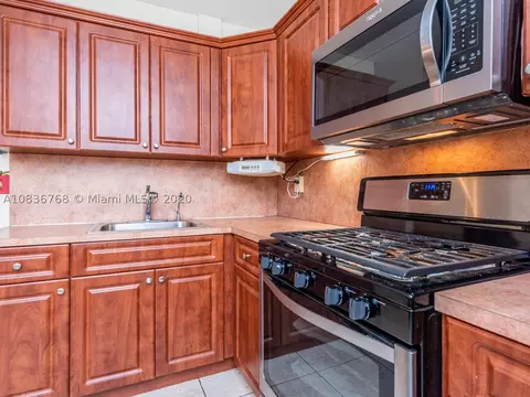 520 E 58th St, Hialeah, FL 33013 photo 9