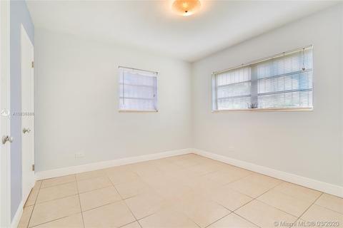 121 E 54th St, Hialeah, FL 33013 photo 9