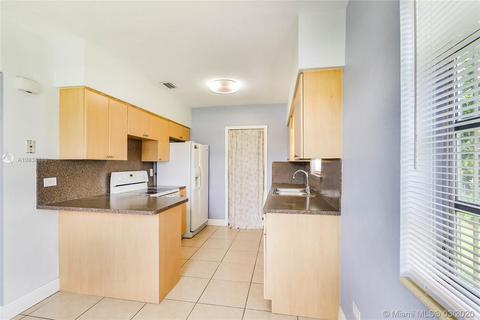 121 E 54th St, Hialeah, FL 33013 photo 6