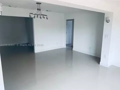 557 E 31st St, Hialeah, FL 33013 photo 5