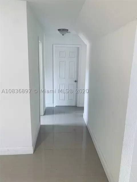 557 E 31st St, Hialeah, FL 33013 photo 11