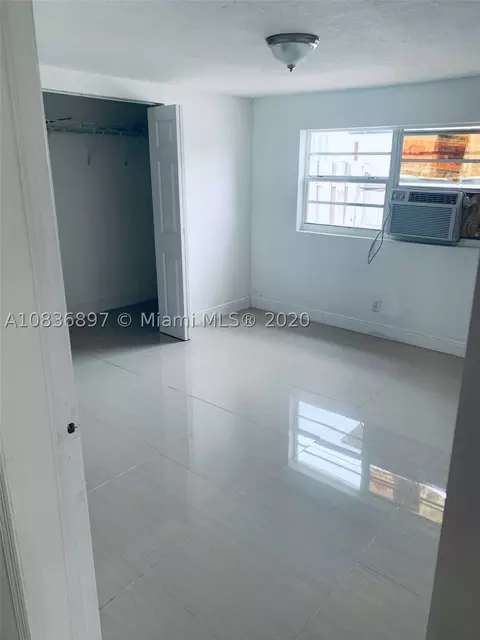 557 E 31st St, Hialeah, FL 33013 photo 15
