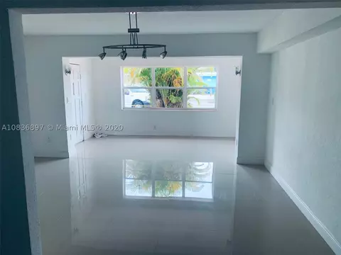 557 E 31st St, Hialeah, FL 33013 photo 12