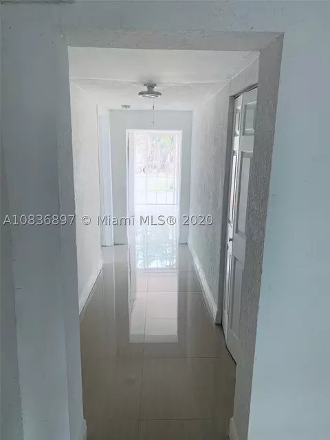 557 E 31st St, Hialeah, FL 33013 photo 6