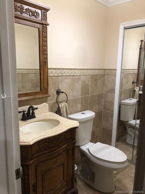 720 W 74th Pl, Hialeah, FL 33014 photo 6