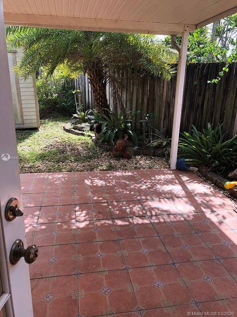 720 W 74th Pl, Hialeah, FL 33014 photo 14