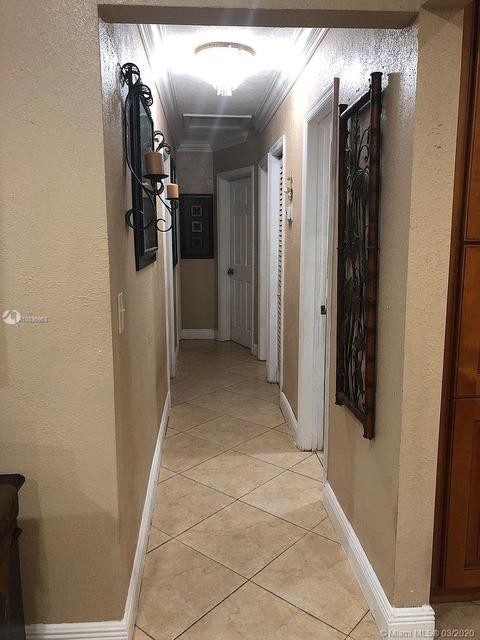720 W 74th Pl, Hialeah, FL 33014 photo 5