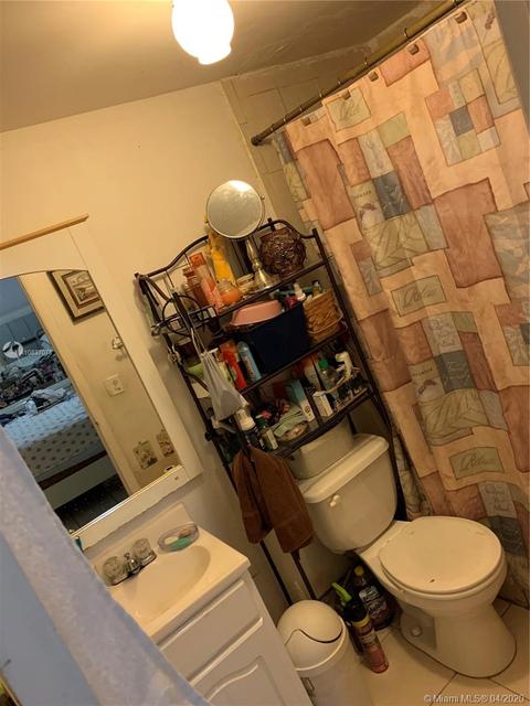 Undisclosed, Hialeah, FL 33012 photo 4