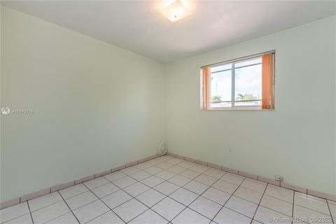 88 W 44th St, Hialeah, FL 33012 photo 8