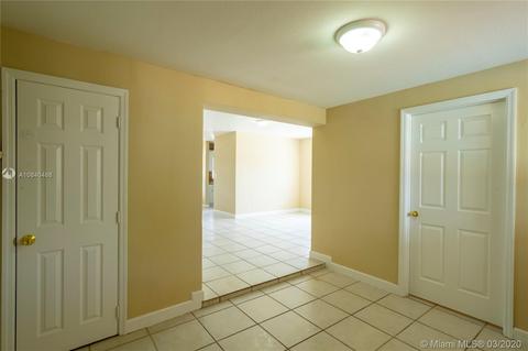 535 E 44th St, Hialeah, FL 33013 photo 22