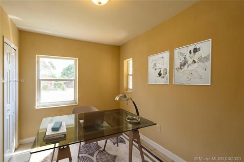 535 E 44th St, Hialeah, FL 33013 photo 9