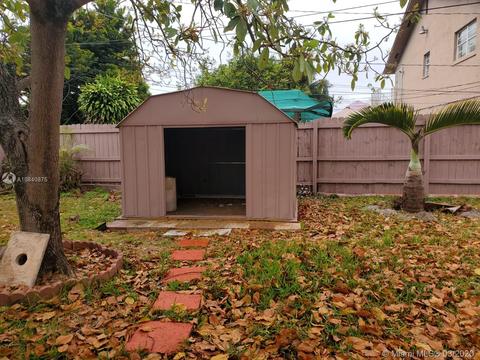1001 E 6th Ct, Hialeah, FL 33010 photo 16