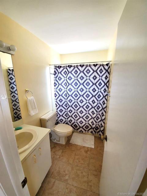 8564 NW 1st St, Miami, FL 33126 photo 14