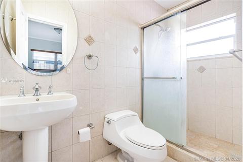 618 W 65th Dr, Hialeah, FL 33012 photo 40