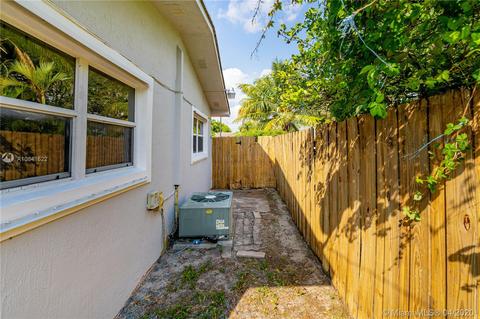 618 W 65th Dr, Hialeah, FL 33012 photo 14