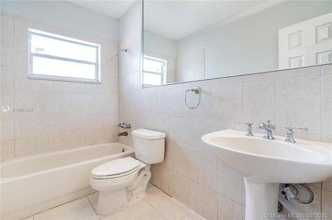 618 W 65th Dr, Hialeah, FL 33012 photo 30