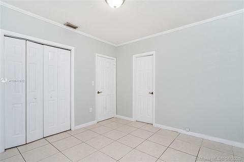618 W 65th Dr, Hialeah, FL 33012 photo 27