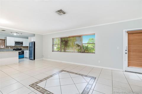 618 W 65th Dr, Hialeah, FL 33012 photo 20