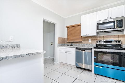 618 W 65th Dr, Hialeah, FL 33012 photo 16