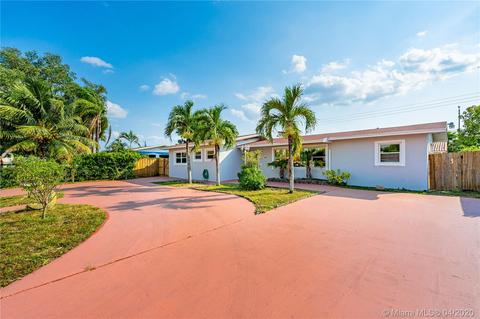 618 W 65th Dr, Hialeah, FL 33012 photo 2