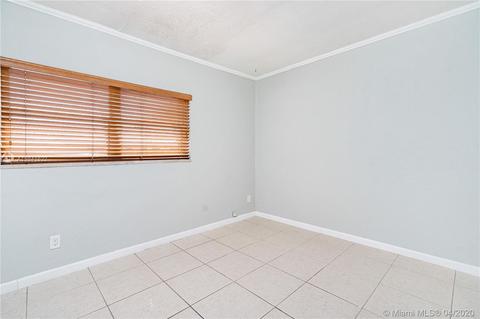 618 W 65th Dr, Hialeah, FL 33012 photo 8