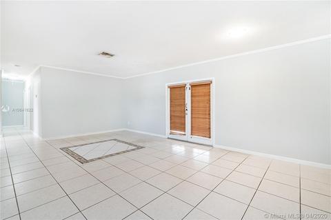 618 W 65th Dr, Hialeah, FL 33012 photo 22