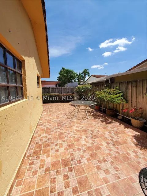 Undisclosed, Hialeah, FL 33016 photo 2