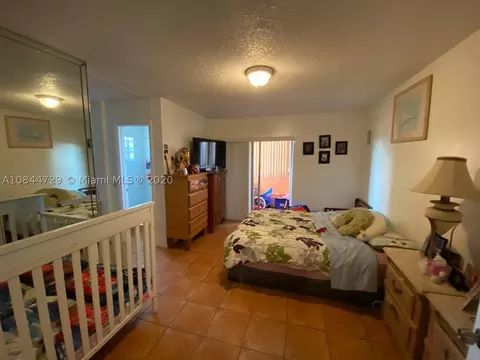 460 E 23rd St #307, Hialeah, FL 33013 photo 15