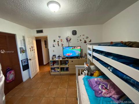 460 E 23rd St #307, Hialeah, FL 33013 photo 18