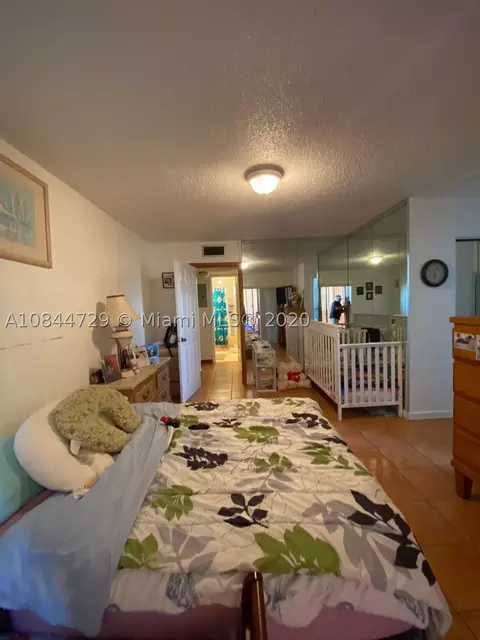 460 E 23rd St #307, Hialeah, FL 33013 photo 10