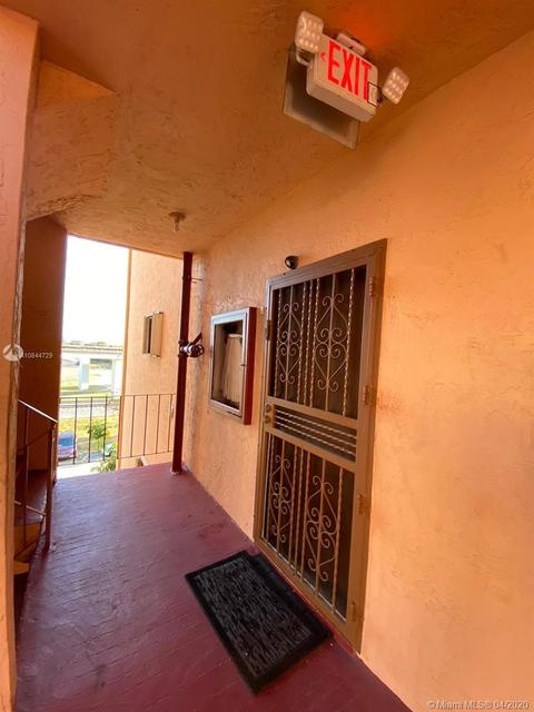460 E 23rd St #307, Hialeah, FL 33013 photo 3