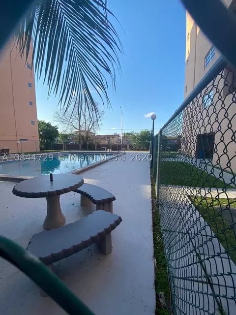 460 E 23rd St #307, Hialeah, FL 33013 photo 2