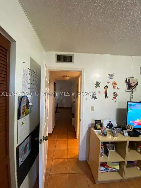 460 E 23rd St #307, Hialeah, FL 33013 photo 5