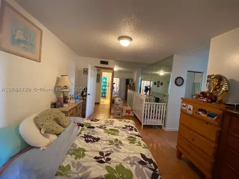 460 E 23rd St #307, Hialeah, FL 33013 photo 9