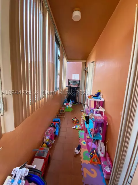 460 E 23rd St #307, Hialeah, FL 33013 photo 24