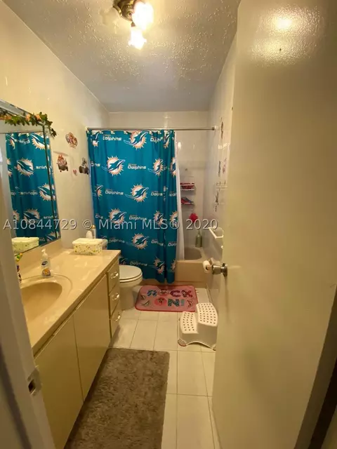 460 E 23rd St #307, Hialeah, FL 33013 photo 22