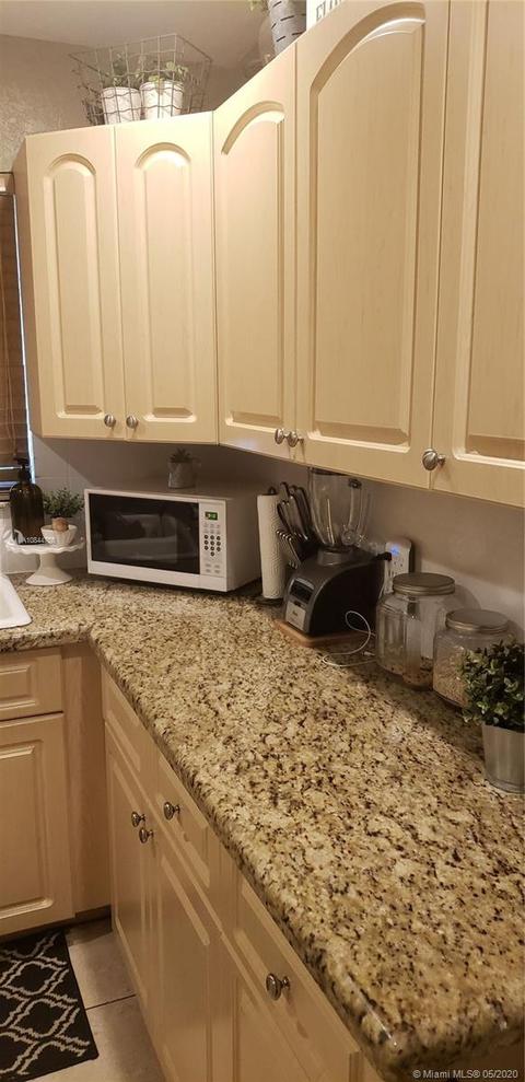410 E 51st St, Hialeah, FL 33013 photo 5