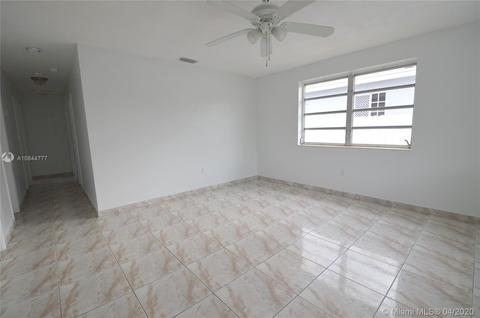 627 E 45th St, Hialeah, FL 33013 photo 4