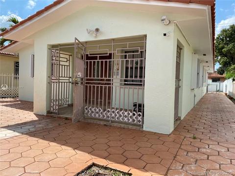 718 E 29th St, Hialeah, FL 33013 photo 2