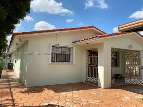 718 E 29th St, Hialeah, FL 33013 photo 1