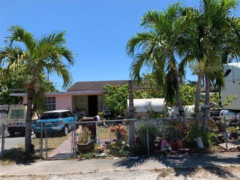 4665 E 9th Ct, Hialeah, FL 33013 photo 1