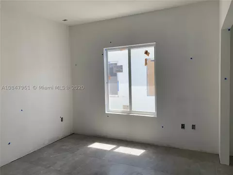 891 E 20th St, Hialeah, FL 33013 photo 5