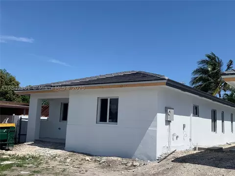 891 E 20th St, Hialeah, FL 33013 photo 2